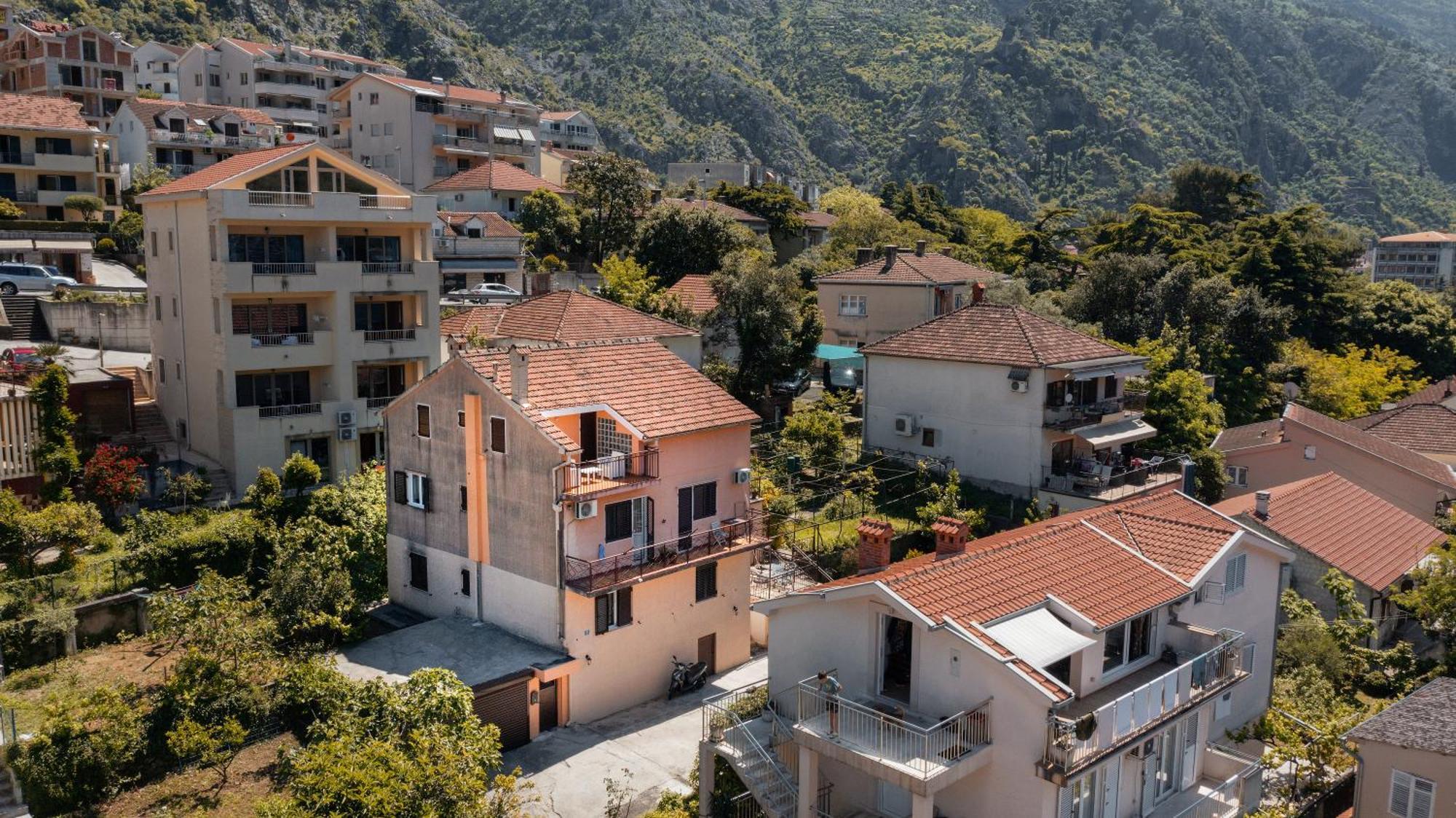 Apartment Busola Kotor Exteriör bild